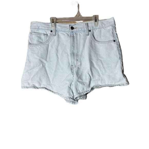 Levi’s Pinstripe High Waisted Mom Shorts Size 32 - Picture 1 of 8